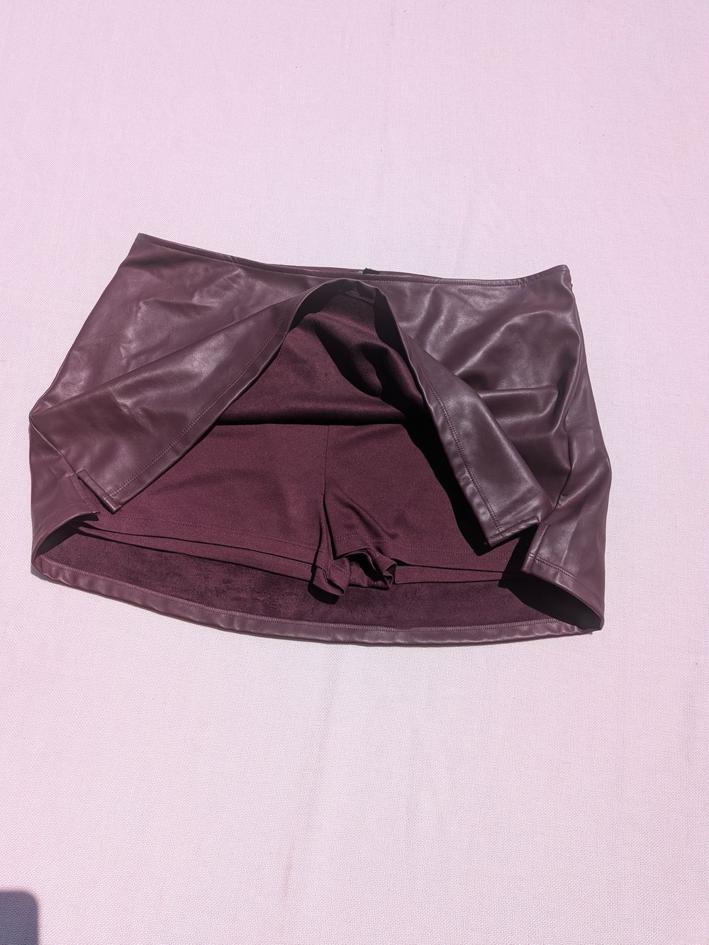 Wild Fable Burgundy Faux Leather Mini Skirt Side Slit Size L